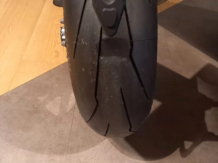 Angebot Triumph Speed Triple 1200 RR Bild 8: Angebot Triumph Speed Triple 1200 RR