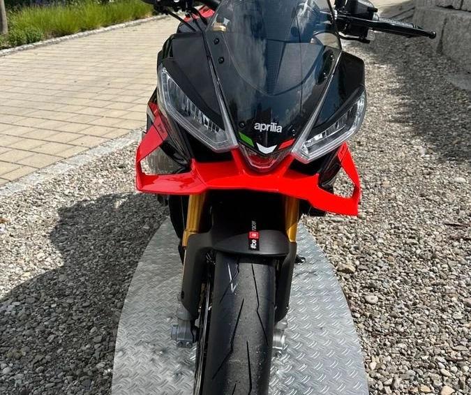 Angebot Aprilia Tuono V4 1100 Factory Bild 10: Angebot Aprilia Tuono V4 1100 Factory