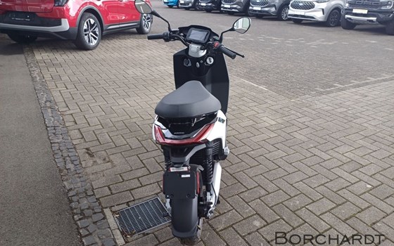 Neufahrzeug Piaggio 1 + - Bild 6