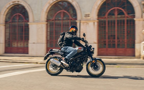 Neufahrzeug Yamaha XSR125 Legacy - Bild 4