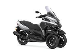 Neumotorrad Yamaha Tricity 300