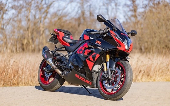 Gebrauchtmotorrad Suzuki GSX-R 1000 R - Bild 4 Gebrauchtmotorrad Suzuki GSX-R 1000 R - Bild 4