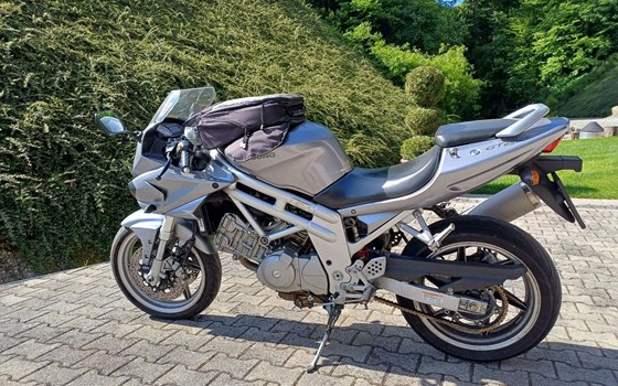Gebrauchtmotorrad Hyosung GT 650 S - Bild 3 Gebrauchtmotorrad Hyosung GT 650 S - Bild 3