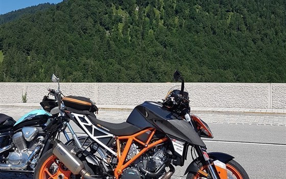 Gebrauchtmotorrad KTM 1290 Super Duke R - Bild 2 Gebrauchtmotorrad KTM 1290 Super Duke R - Bild 2