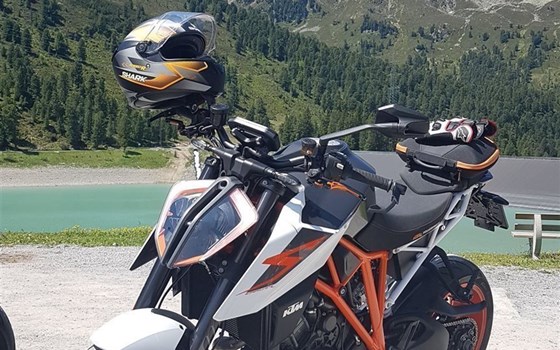 Gebrauchtmotorrad KTM 1290 Super Duke R - Bild 4 Gebrauchtmotorrad KTM 1290 Super Duke R - Bild 4