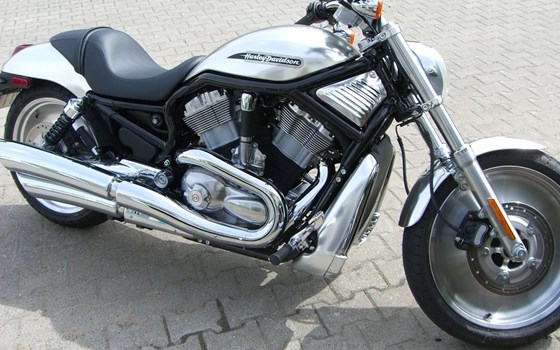 Gebrauchtmotorrad Harley-Davidson V-Rod VRSCB - Bild 2