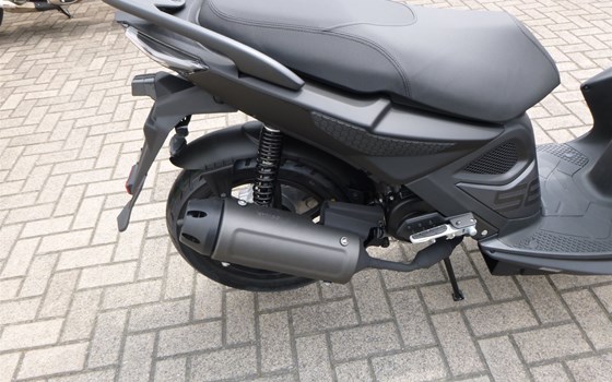 Neufahrzeug Kymco Super 8 R 50i - Bild 9