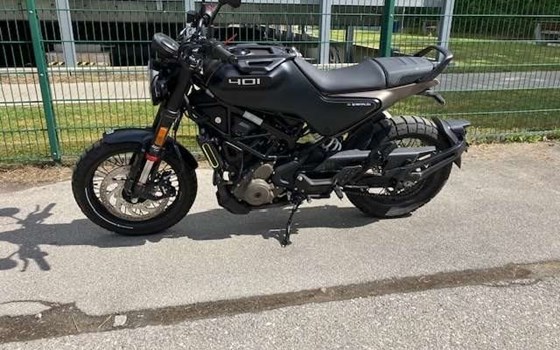 Gebrauchtmotorrad Husqvarna Svartpilen 401 - Bild 1