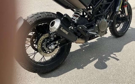 Gebrauchtmotorrad Husqvarna Svartpilen 401 - Bild 3