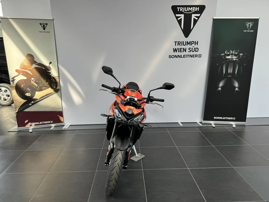 Angebot Triumph Street Triple 765 R Bild 3: Angebot Triumph Street Triple 765 R