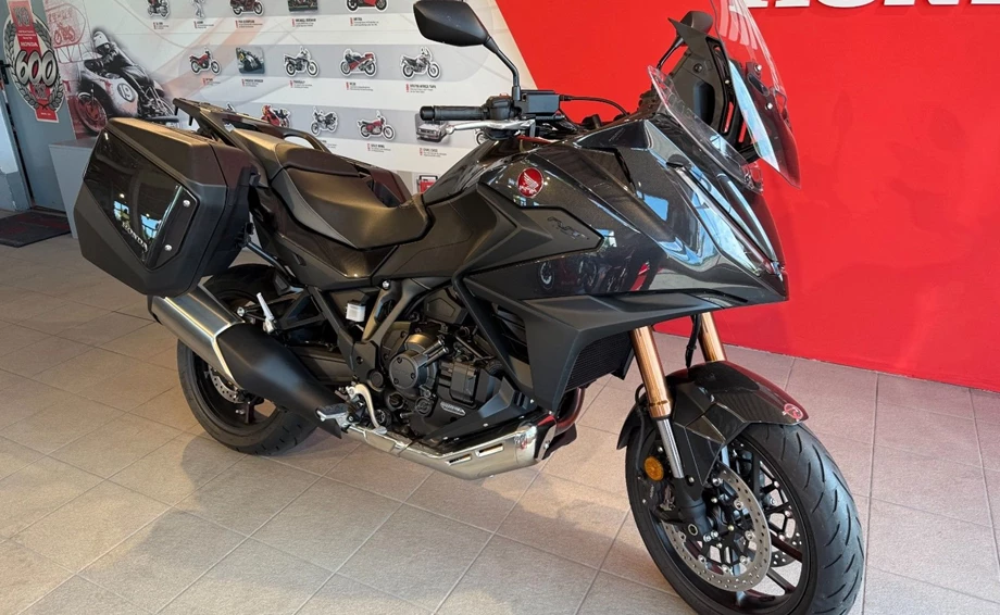 Offer Honda NT1100 DCT Electronic Suspension Bild 4: Offer Honda NT1100 DCT Electronic Suspension