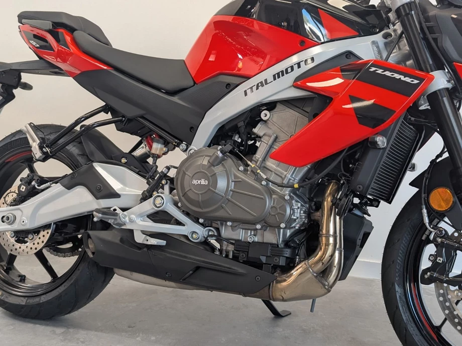 Angebot Aprilia Tuono 457 Bild 9: Angebot Aprilia Tuono 457
