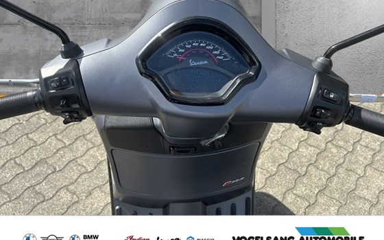 Neufahrzeug Vespa GTS 125 Super Sport - Bild 6