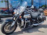 Gebrauchtmotorrad Triumph Rocket III Roadster