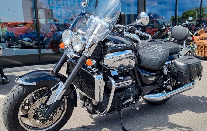 Triumph Rocket III Roadster