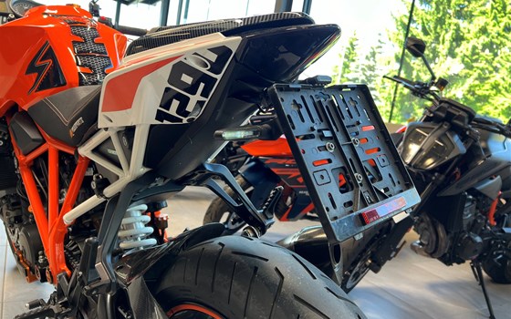 Gebrauchtmotorrad KTM 1290 Super Duke - Bild 6 Gebrauchtmotorrad KTM 1290 Super Duke - Bild 6