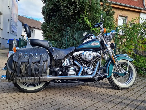 Gebrauchtmotorrad Harley-Davidson Softail Heritage Springer FLSTS