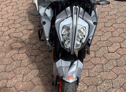 Gebrauchtmotorrad KTM 125 Duke - Bild 7