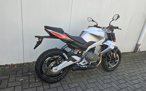 Neufahrzeug Aprilia Tuono 457 - Bild 3