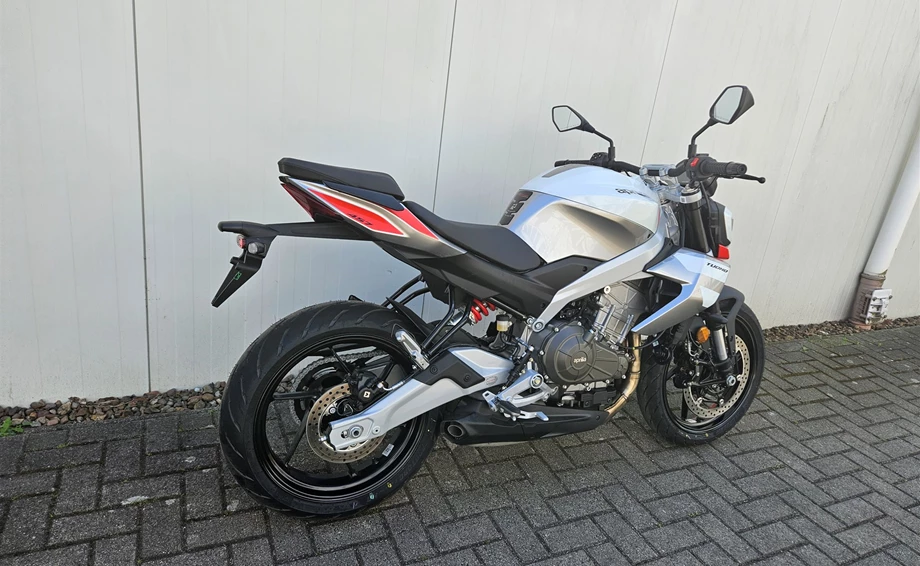 Angebot Aprilia Tuono 457 Bild 3: Angebot Aprilia Tuono 457