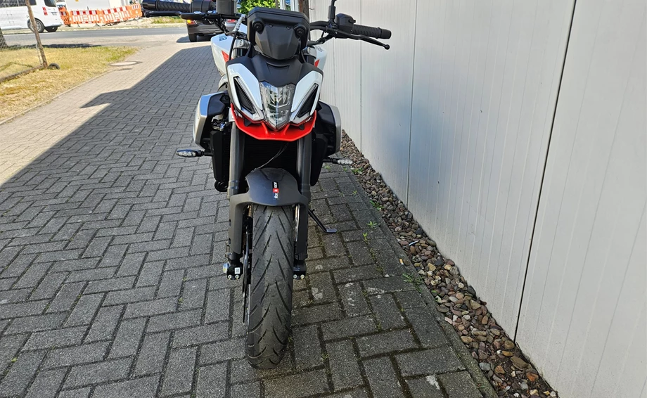 Angebot Aprilia Tuono 457 Bild 6: Angebot Aprilia Tuono 457