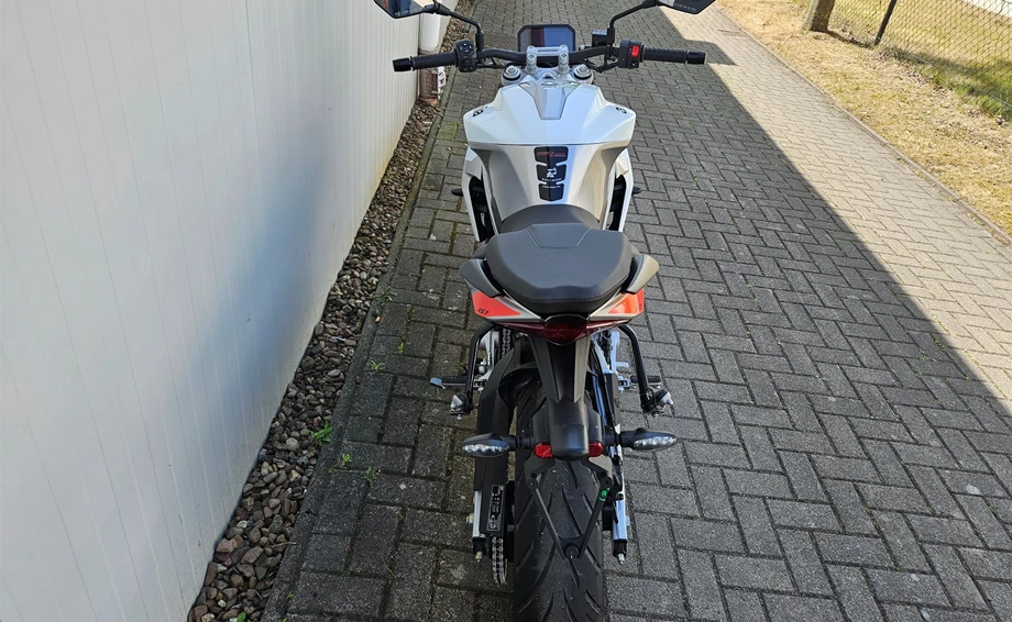 Angebot Aprilia Tuono 457 Bild 8: Angebot Aprilia Tuono 457