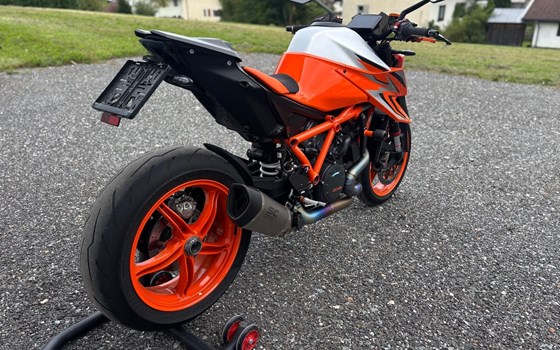 Gebrauchtmotorrad KTM 1290 Super Duke R - Bild 10 Gebrauchtmotorrad KTM 1290 Super Duke R - Bild 10