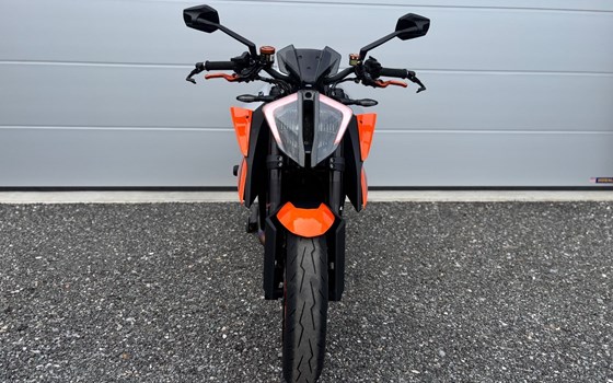 Gebrauchtmotorrad KTM 1290 Super Duke R - Bild 5 Gebrauchtmotorrad KTM 1290 Super Duke R - Bild 5