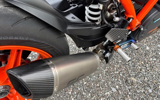 Gebrauchtmotorrad KTM 1290 Super Duke R - Bild 8 Gebrauchtmotorrad KTM 1290 Super Duke R - Bild 8