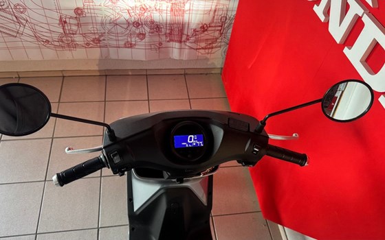 Gebrauchtmotorrad Honda EM1 e - Bild 9