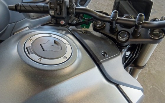 Gebrauchtmotorrad Honda CB750 Hornet - Bild 9