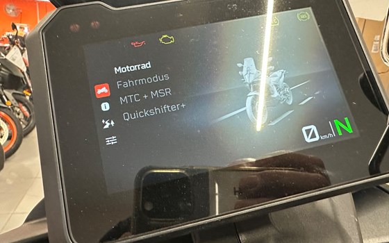 Neufahrzeug KTM 890 SMT - Bild 14