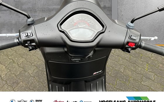 Neufahrzeug Vespa GTS 125 Super Sport - Bild 4