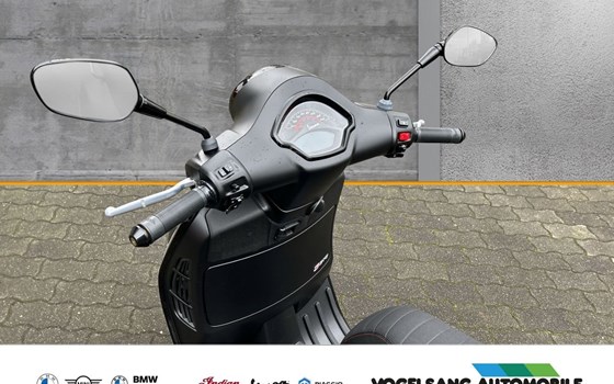 Neufahrzeug Vespa GTS 125 Super Sport - Bild 7
