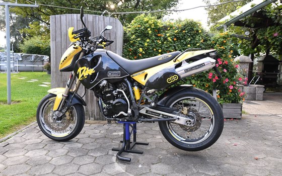 Gebrauchtmotorrad KTM 620 Duke - Bild 1 Gebrauchtmotorrad KTM 620 Duke - Bild 1