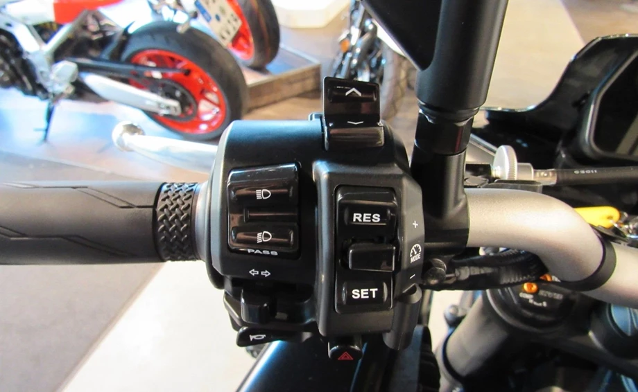 Angebot Yamaha MT-10 Bild 13: Angebot Yamaha MT-10