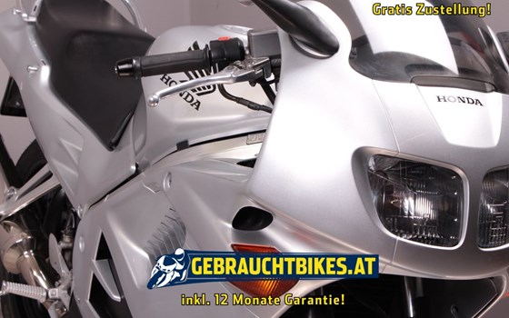 Gebrauchtmotorrad Honda VFR 750 - Bild 2 Gebrauchtmotorrad Honda VFR 750 - Bild 2