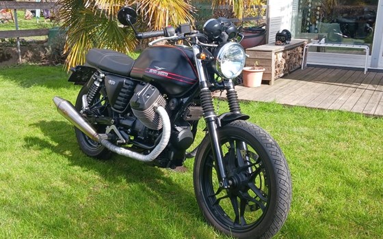 Gebrauchtmotorrad Moto Guzzi V7 Stone - Bild 2 Gebrauchtmotorrad Moto Guzzi V7 Stone - Bild 2