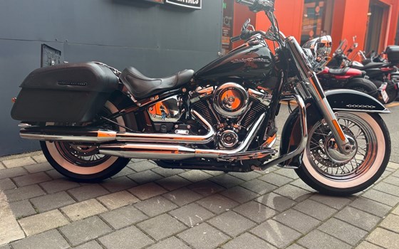 Gebrauchtmotorrad Harley-Davidson Softail Deluxe FLDE - Bild 2 Gebrauchtmotorrad Harley-Davidson Softail Deluxe FLDE - Bild 2