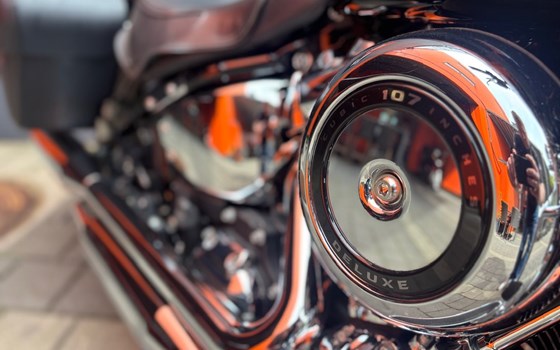Gebrauchtmotorrad Harley-Davidson Softail Deluxe FLDE - Bild 5 Gebrauchtmotorrad Harley-Davidson Softail Deluxe FLDE - Bild 5