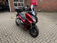 Honda Forza 750