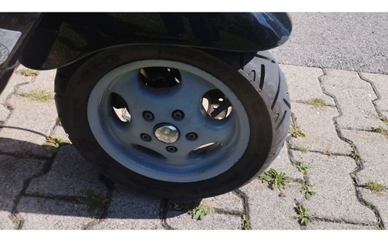 Gebrauchtmotorrad Piaggio ET4 125 - Bild 11