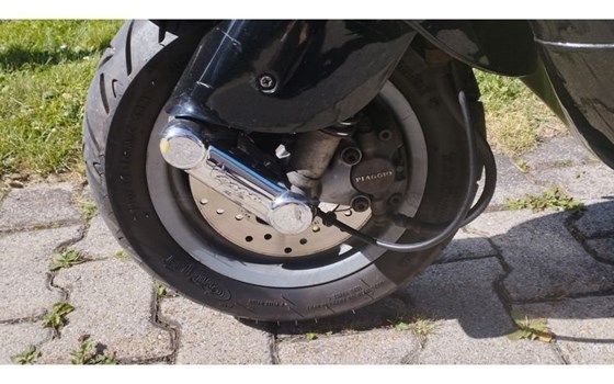 Gebrauchtmotorrad Piaggio ET4 125 - Bild 8