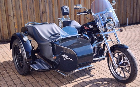 Gebrauchtmotorrad Harley-Davidson Sportster XL 1200T SuperLow - Bild 1