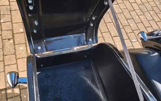 Gebrauchtmotorrad Harley-Davidson Sportster XL 1200T SuperLow - Bild 12