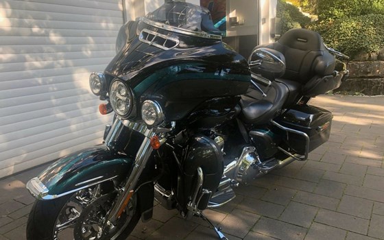 Gebrauchtmotorrad Harley-Davidson CVO Ultra Limited FLHTKSE - Bild 1