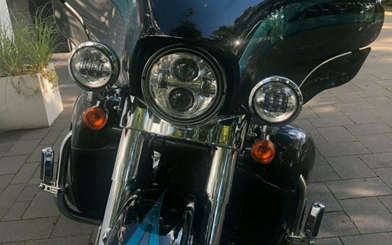 Gebrauchtmotorrad Harley-Davidson CVO Ultra Limited FLHTKSE - Bild 3