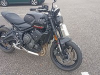 Gebrauchtmotorrad Triumph Trident 660