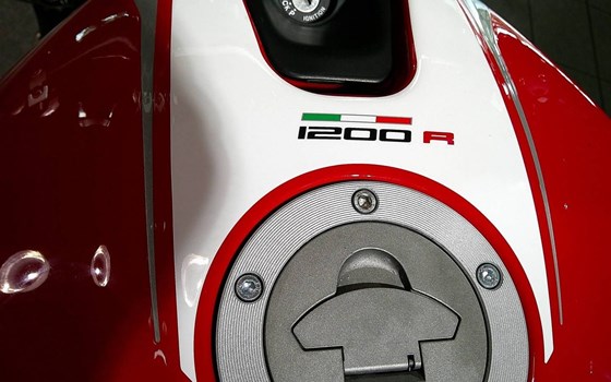 Gebrauchtmotorrad Ducati Monster 1200 R - Bild 13