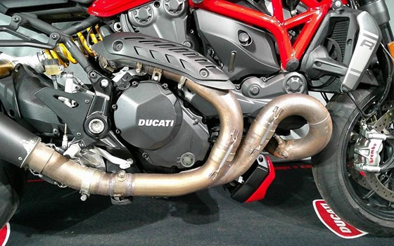 Gebrauchtmotorrad Ducati Monster 1200 R - Bild 8